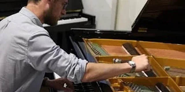 Afinación de un piano de cola